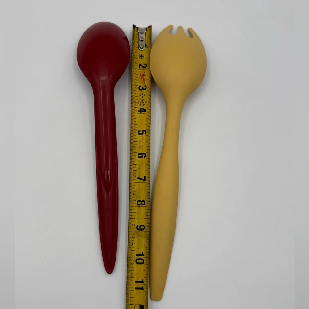 Tupperware vintage salad